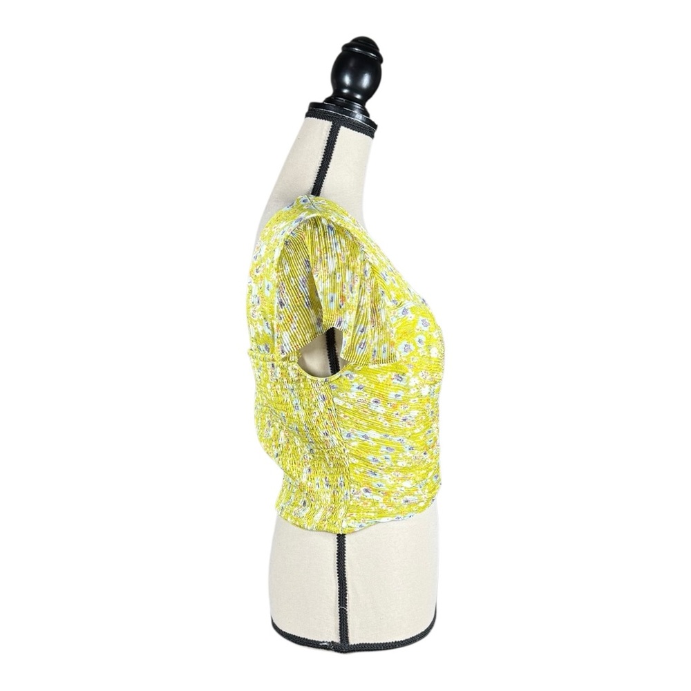 Astr The Label Lime Yellow Floral Mini Pleated Feminine Flirty Crop Top New - Picture 3 of 5